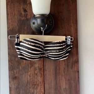 Stripe strapless bikini top